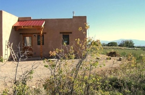 Arroyo Seco Cottage | Casita Seco: Casita Close to Town of Taos & Taos Ski Area
