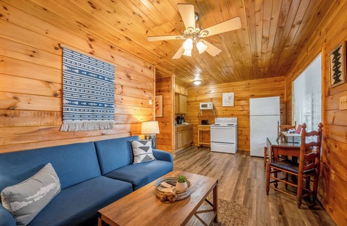 Farmers Cabin | Cave Run Lodge - Near Lake - Playground & Fire Pit- Cabin #4