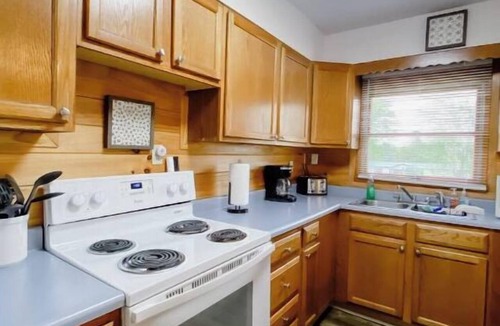 Farmers Cabin | Cave Run Lodge Near Lake & Marina Cabin Suite #8