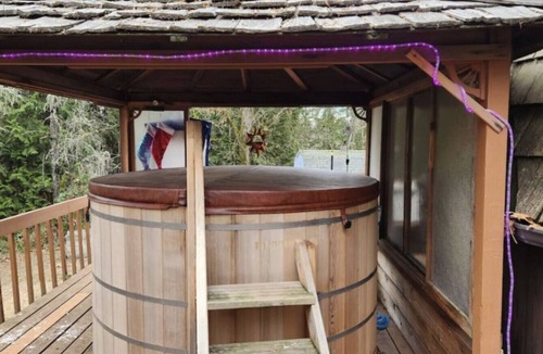 Buckley RV Rental | Celestial Yurt · Hobbit Door + Electricity · Stargazer's Retreat · Hot Tub