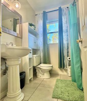 Pinellas Park House | Centrally Located Cozy Home in a Quiet and Peaceful Neighborhood