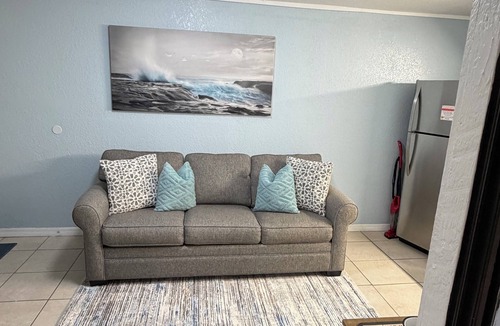 Lakeland Apartment | Charming 1-bedroom apartment with AC, WiFi in enchanting Lakeland
