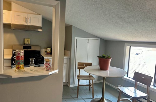 Woodstock House | Charming 1-bedroom house with WiFi and AC in beautiful Portland