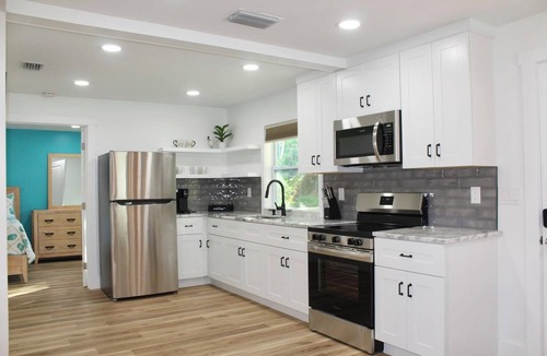Tarpon Springs House | Charming 2-bedroom house with AC and WiFi in beautiful Tarpon Springs