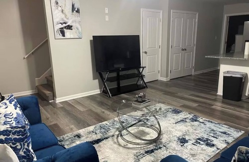 Richmond House | Charming 2-bedroom 2 bathroom house in Lexington, KY