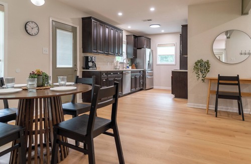 Rio Vista House | Charming 2-bedroom 2-bath house close to Texas State University and the River