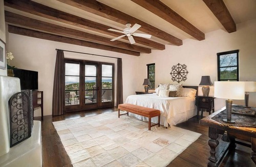 Espanola House | Charming 2-bedroom bungalow with WiFi, AC in beautiful Española