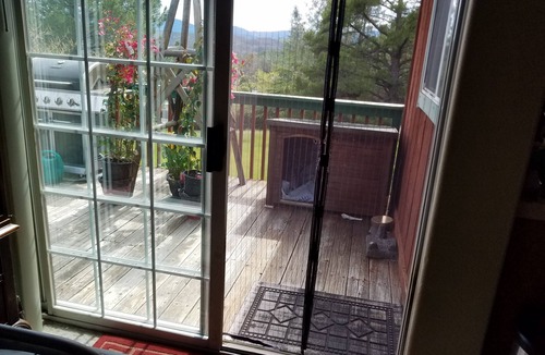 Hidden Valley Lake House | Charming 3-bedroom house with WiFi and AC in Hidden Valley Lake