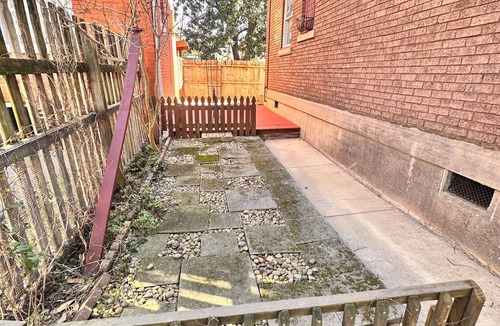 Charleston House | Charming 3-bedroom 2-bathroom house 1/2 block from river East End Charleston, WV