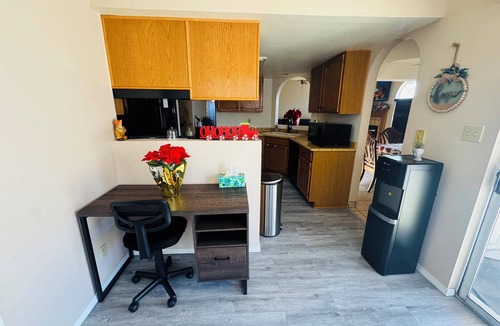Rio Rancho House | Charming 3-bedroom house with Fireplace & Mountain View’s in Rio Rancho