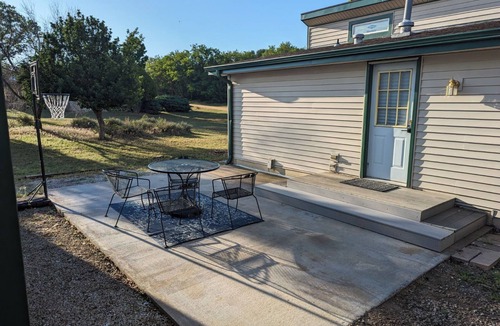 Ellsworth County House | Charming 3-bedroom house at Kanopolis Lake with wi-fi and A/C.