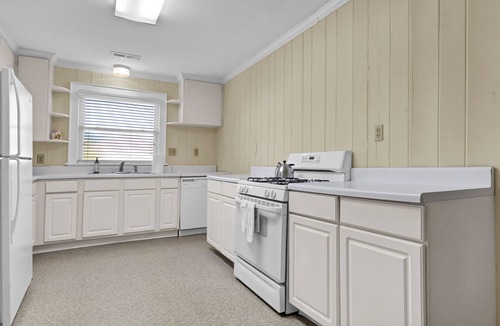 Wrightsville Beach House | Charming Coastal Retreat with Stunning Banks Channel Views – Pet Friendly!