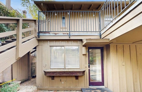 Tarrytown House | Charming, dog-friendly townhouse w/private gas grill, patio, & near downtown