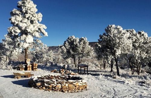 Raton Cabin | Charming, Glamping Cabin with Barbecue Grill, Perfect for Wildlife Watching in Raton, New Mexico