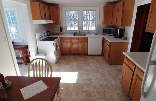 Lead Mines Cabin | Charming Historic Cabin, Modern Comfort: Newly Refreshed for Your Perfect Stay!