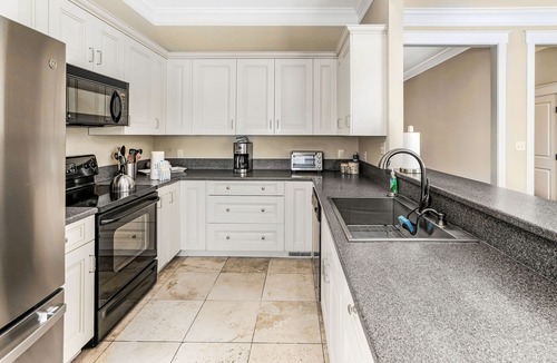 Dixon Park House | Charming Home Near Forsyth Park w/Parking + Outdoor Space by Lucky Savannah
