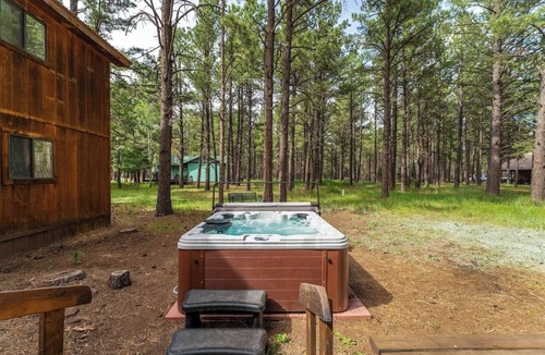 Angel Fire Cabin | Charming Modern A-frame Chalet with Hot Tub-8 min walk to Country Club