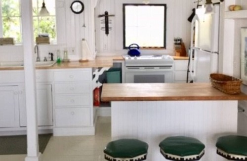Islesboro Cottage | Charming, Private cottage on the ocean floor