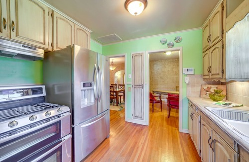 Florence Park Cottage | Charming Tusla Home ~ Half-Mi to Expo Square!
