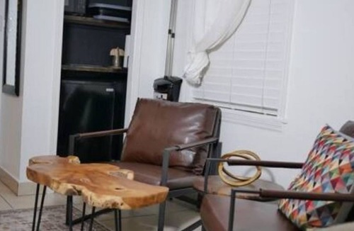East Ybor Apartment | Charming Ybor Micro Unit. Steps from 7th Ave. #7