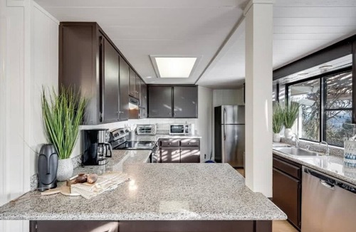 Healdsburg House | Chateau Chemise -Pool, Hot Tub, Wine Tastings