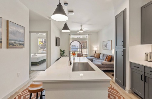San Marcos Apartment | Chic Ground Level 1BR 1BA | Luxe Living