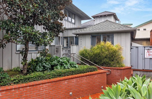 Village of La Jolla Apartment | Chic La Jolla Studio Steps to Ocean & Dining!