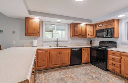 South China House | China Lake, Dog Friendly, Lots of space for family gatherings