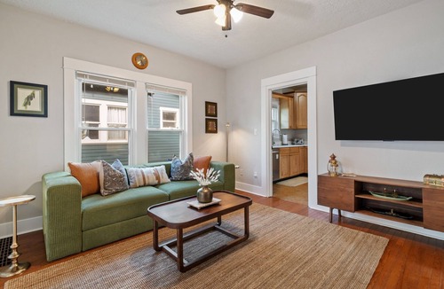 Hough House | Classic charm home meets modern comfort in the heart of Uptown Vancouver. Just 4 blocks to Main Street and a short drive to the Waterfront, this spacious 5-bedroom home is perfect for families, friend groups, and multi-generational stays.