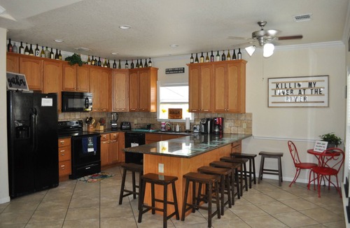 New Braunfels House | Cliffview River House #8