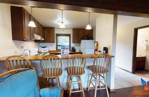 Angel Fire Condo | Close to Lifts | Fireplace | Views | Ski Run B6
