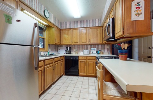 Angel Fire Condo | Close to Lifts | WiFi | Snowfire 207A