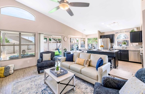 Western Skies House | Close to Spring Training! Serene Retreat in Gibert