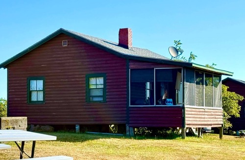 Castine Cottage | Coastal Maine Escape in Castine – Kayaks, Sunsets & Classic Family Fun
