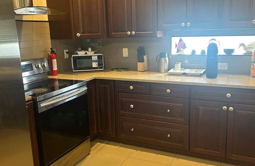 Pinellas Park House | Coastal Retreat: Steps to Lake Seminole, Mins to Madeira & Clearwater beach