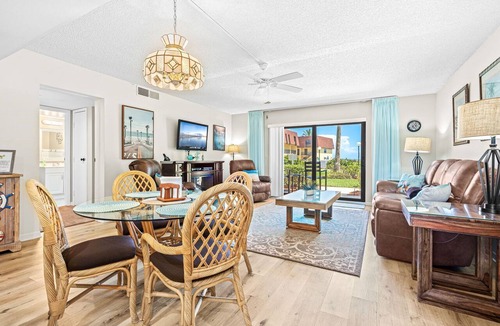 Avon By The Sea Condo | ⛱️ Cocoa Beach Club 🚀 🌴👙🚢
