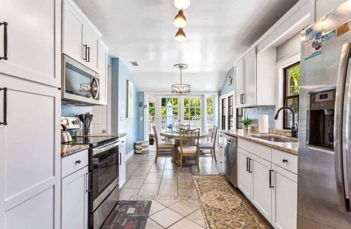 Bay Esplanade House | Coconut Beach House, Private Pool Home