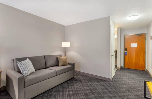 Huntington Hotel | Comfort Inn Huntington near University area
