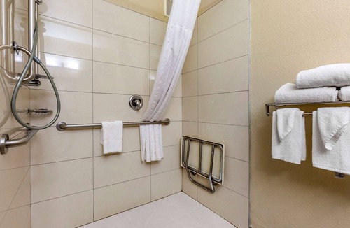 Northeast Heights Hotel | Comfort Inn & Suites Alameda at Albuquerque Balloon Fiesta Park
