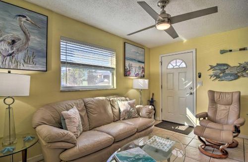 Downtown Dunedin House | Comfy Dunedin Escape: 1 Block to Main Street!