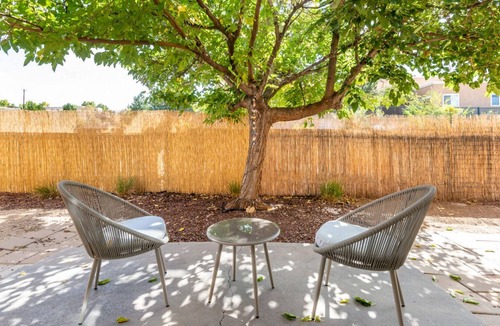Northeast Heights Apartment | CONGRATS! You found a large 1BR apt prime location in unit Washer/Dryer, parking