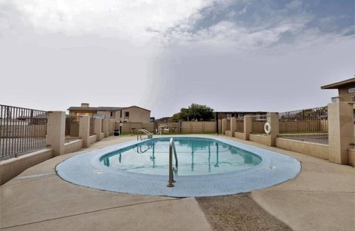 West San Antonio Hotel | Convenient & Comfortable Room with 2 Queen Beds & Outdoor Pool Near SeaWorld