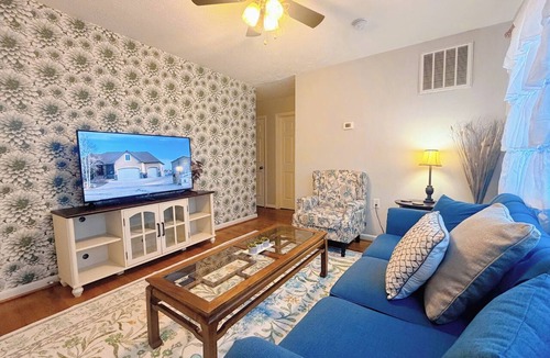 Lexington Apartment | Convenient & Comfortable - Walkable to UK Campus, near Downtown, Keeneland, Rupp