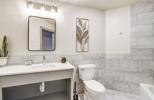 Angel Fire Hotel | Convenient Location | Elk Horn Lodge 202