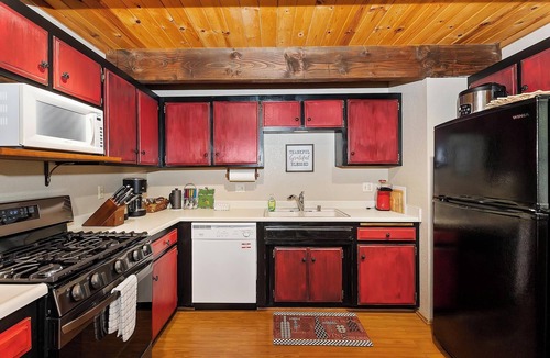 Fox Farm Cabin | Conveniently Located to Big Bear Amenities! Wood Burning Fireplace! Close to Biking Paths!