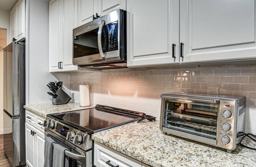 Tempe House | Cool Off in Tempe | Heated Pool, Covered Patio & King Bed Near ASU & Scottsdale