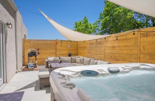Westside House | Cowboy Den-Private Hot Tub-Game Room-Pet Friendly-No Pet Fees!