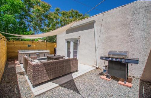 Westside House | Cowboy Den-Private Hot Tub-Game Room-Pet Friendly-No Pet Fees!