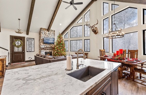 Fort Valley House | Coyote Pass