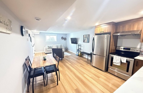 Haysboro House | Cozy 2 Bedroom Secondary suite (basement)